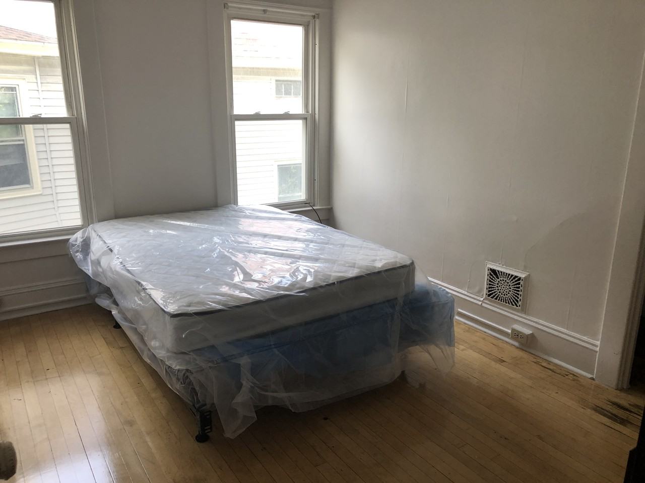 741-743 Maryland Ave - Photo 4 of 24