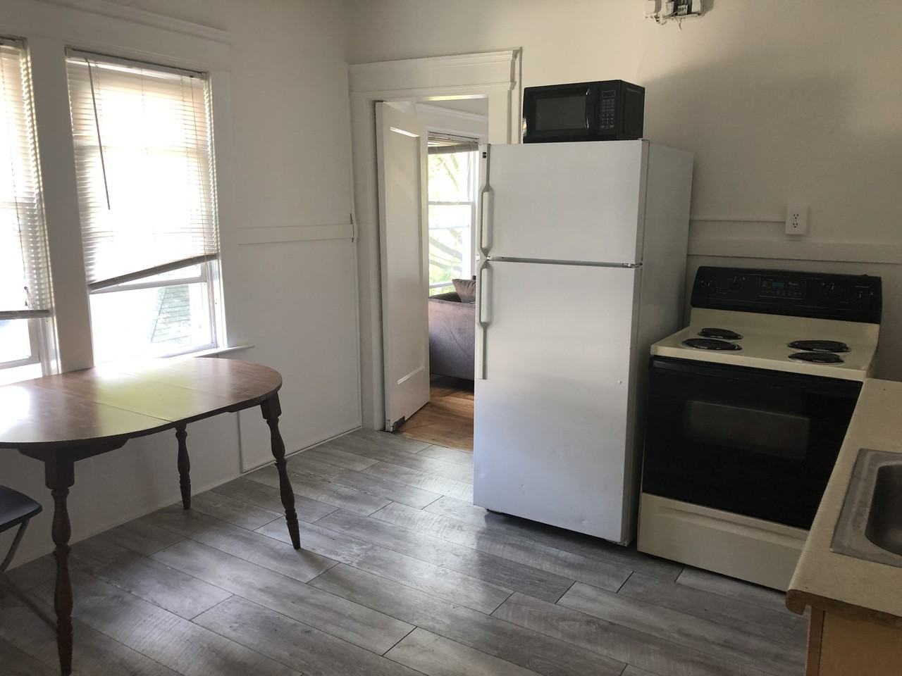 741-743 Maryland Ave - Photo 7 of 24