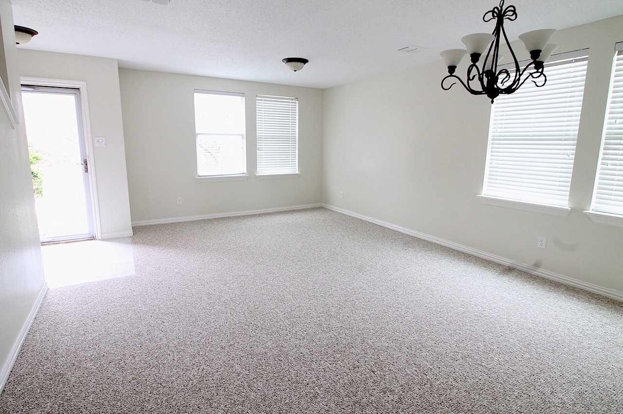 1312 Annalea Dr - Photo 3 of 14