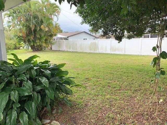 202 Se 44th Ter - Photo 2 of 10