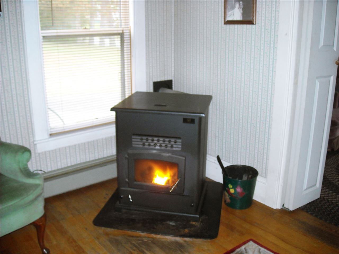 156 Curran Avenue - Photo 2 of 17