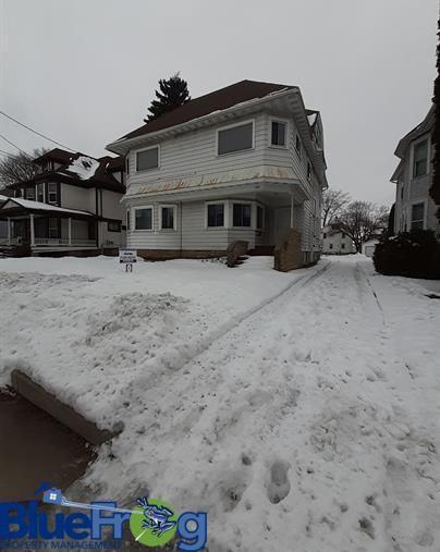 929 Jackson St - Upper - Photo 2 of 2