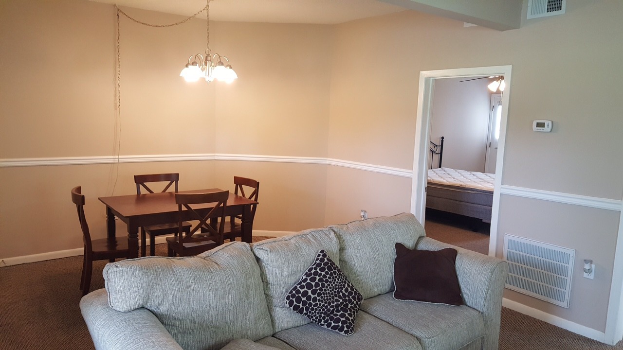 818 Lamont - Photo 3 of 6