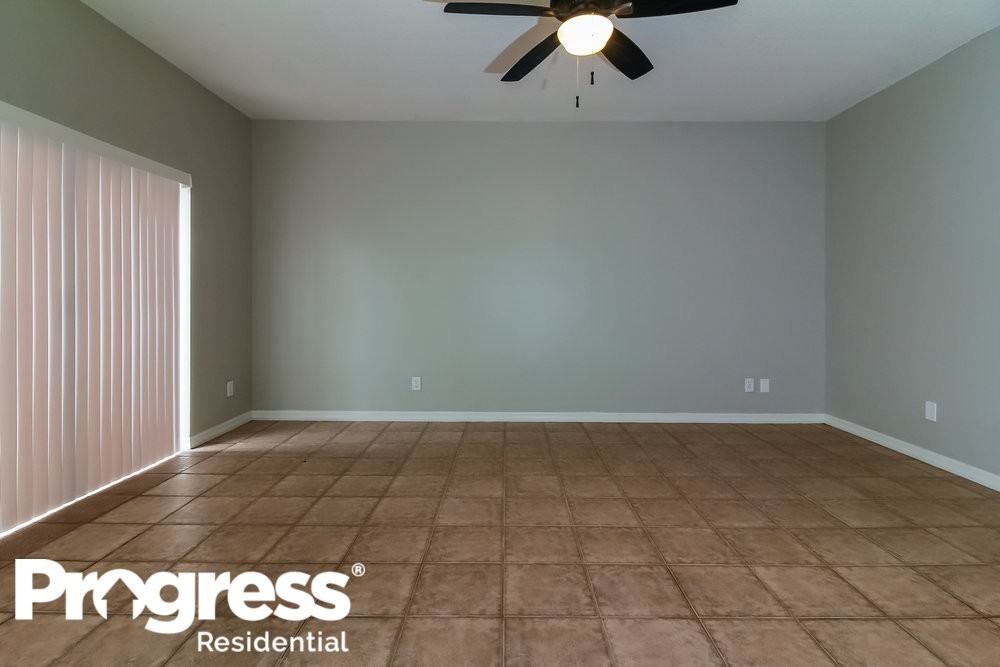 365 Sw 162nd Ave - Photo 3 of 18