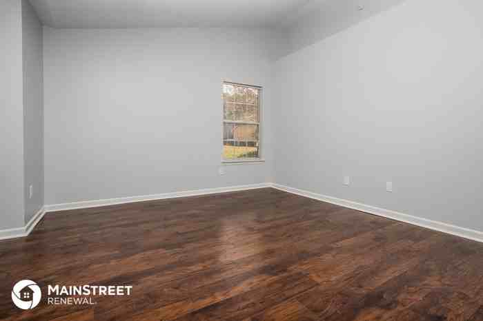 110 Crystal Green Court - Photo 3 of 16