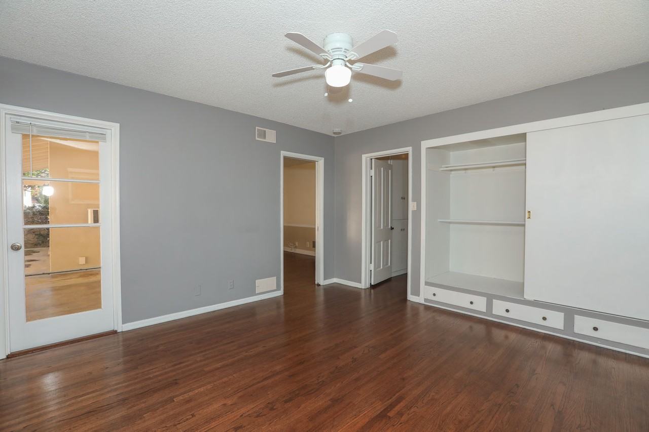 13705 Glen Ct - Photo 2 of 6