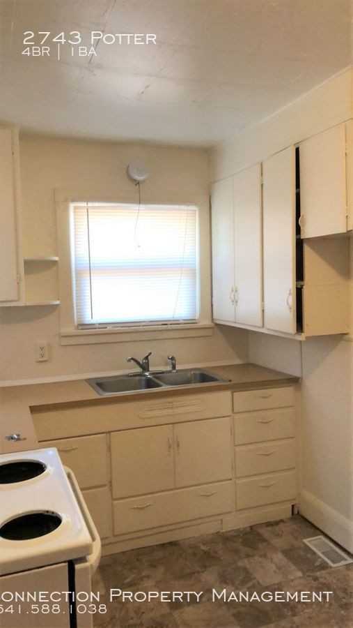 2743 Potter St - Photo 2 of 8