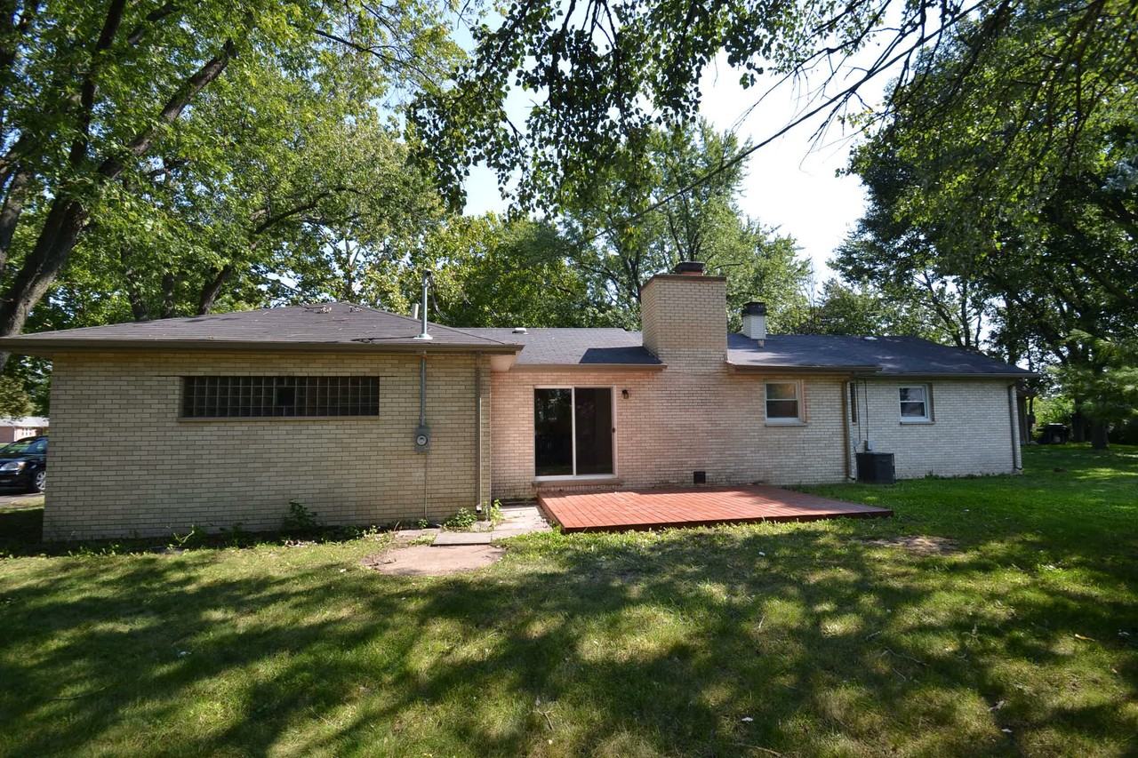 3111 Thrush Ct - Photo 2 of 9