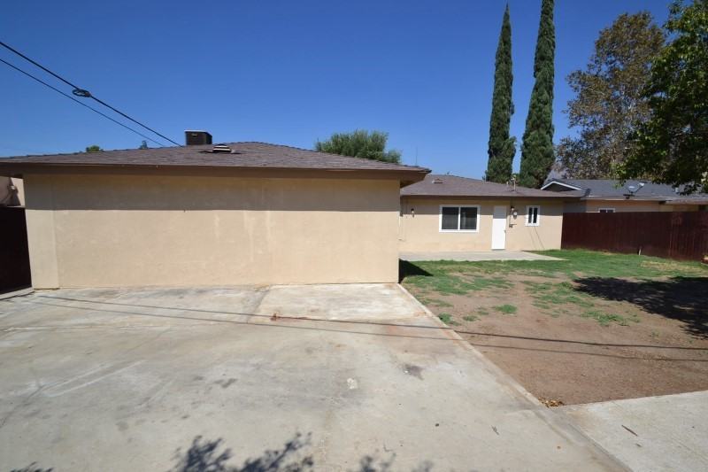 27331 Fisher St - Photo 3 of 15