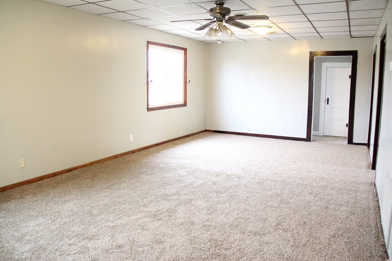 1212 Highland St - Photo 2 of 16