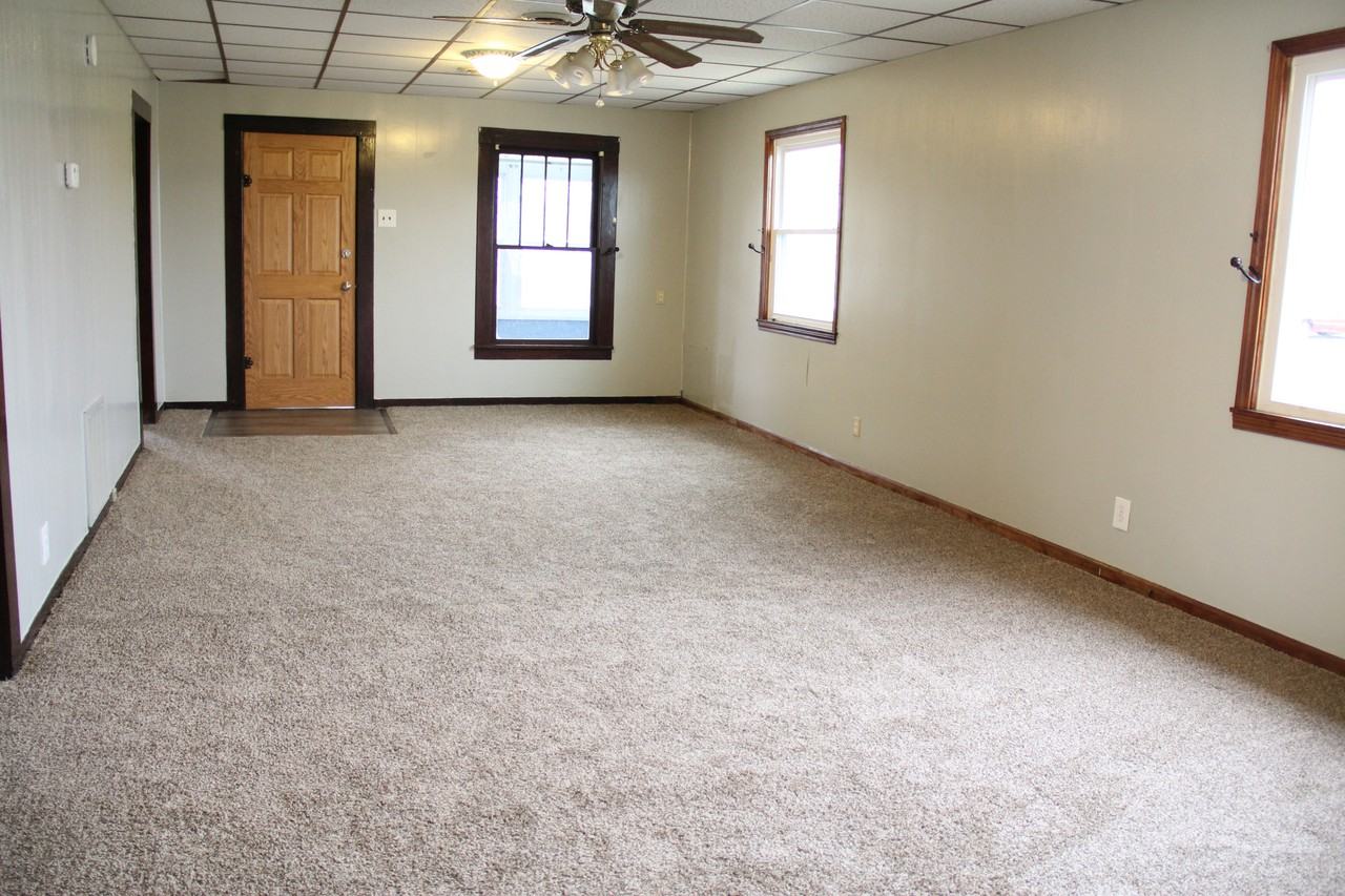 1212 Highland St - Photo 3 of 16