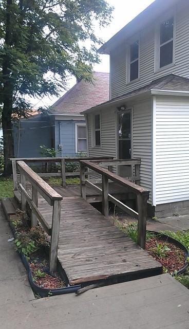 3818 E 11th St - Photo 3 of 14