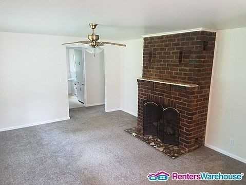 1136 Stedman Dr - Photo 3 of 9