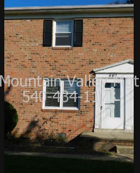 445 S Main St - Photo 2 of 14