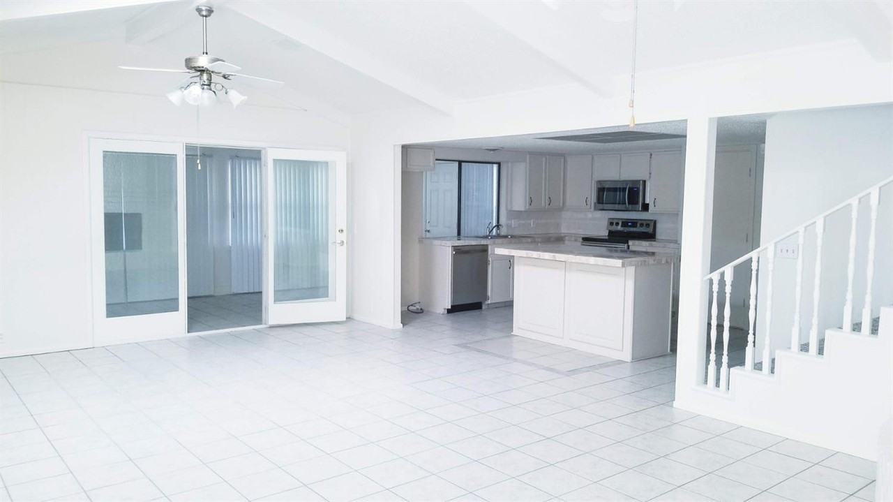 3308 78th Street - Photo 3 of 13