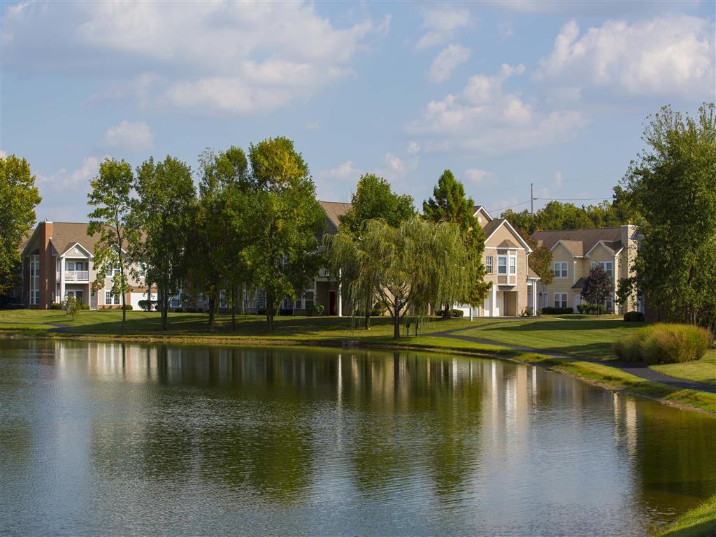 The Retreat at Carmel - Photo 5 of 41