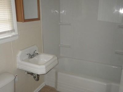 1431 Chelveston Dr - Photo 3 of 4
