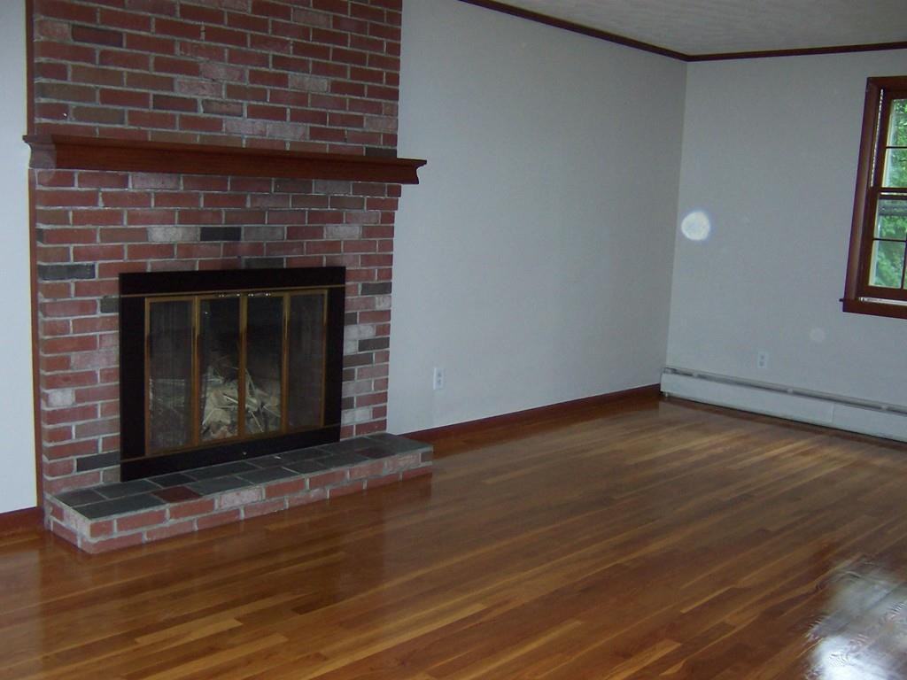 420 Wolf Swamp Rd - Photo 2 of 15