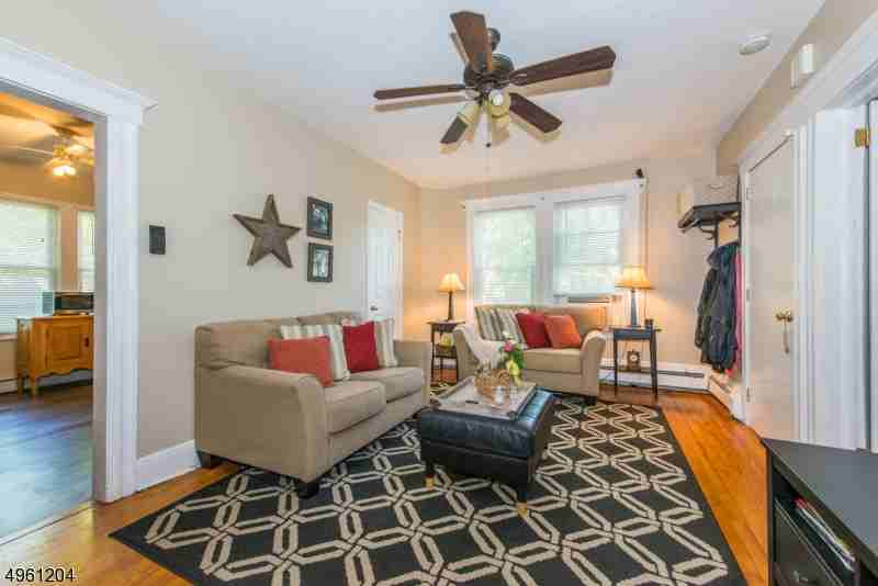 7 Howell St Unit 1 - Photo 2 of 14