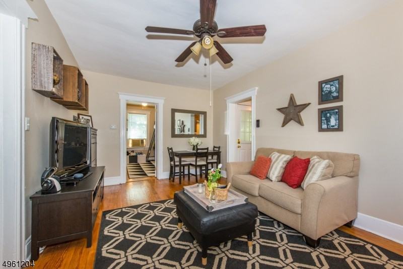 7 Howell St Unit 1 - Photo 3 of 14