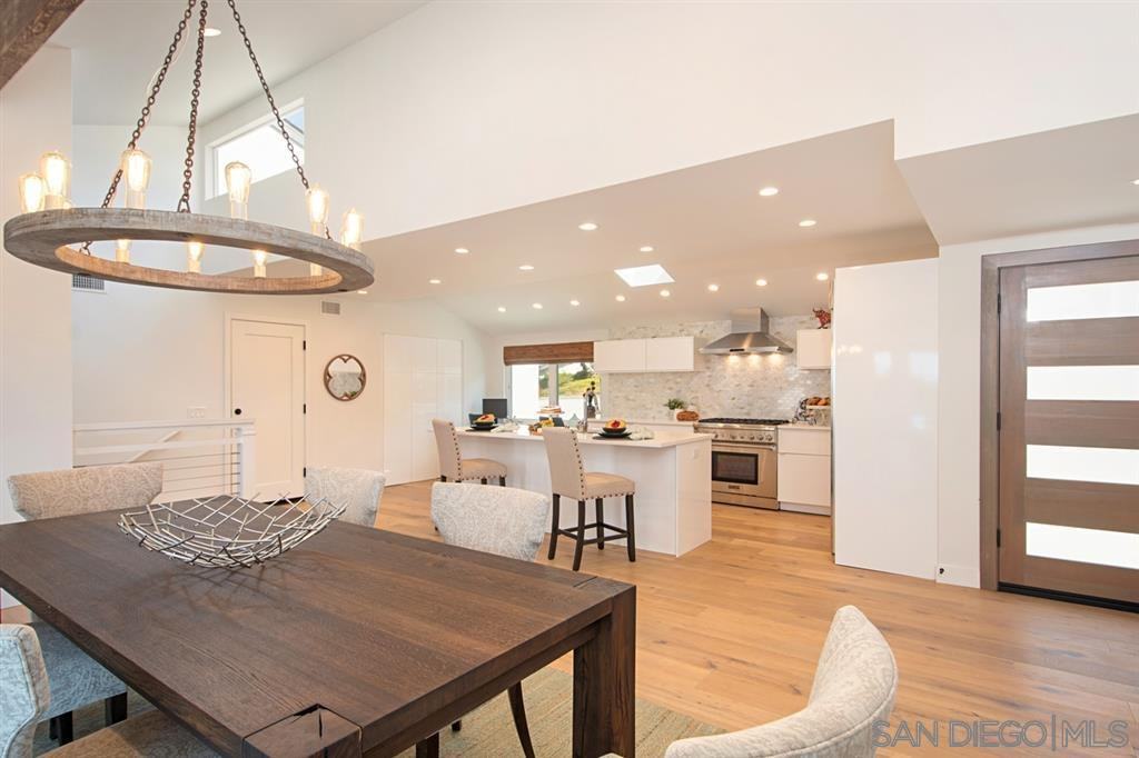 2112 Heather Ln - Photo 2 of 3