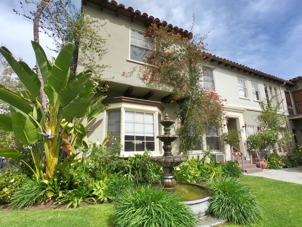 N. Sycamore Ave. & Rosewood Ave. - Photo 4 of 28