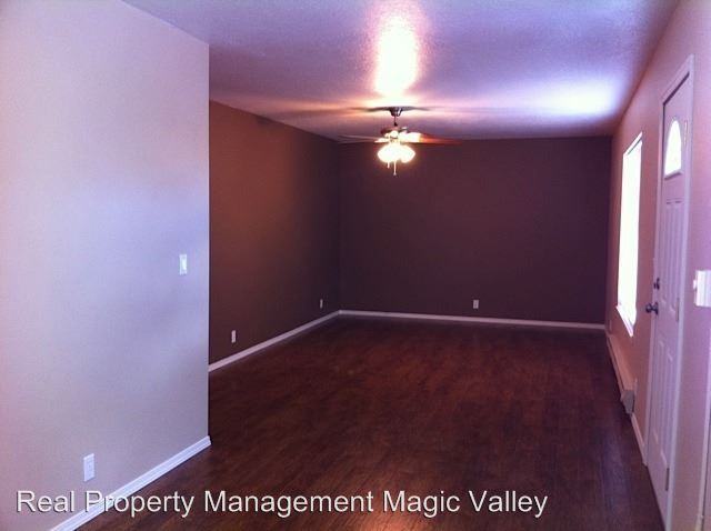 318 Pine Street - Photo 2 of 15