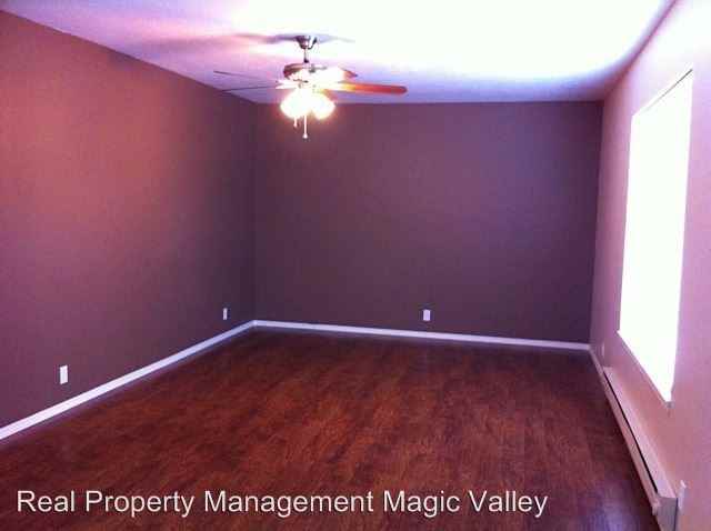 318 Pine Street - Photo 3 of 15