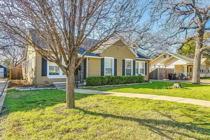 2504 Carnation Avenue - Photo 3 of 37