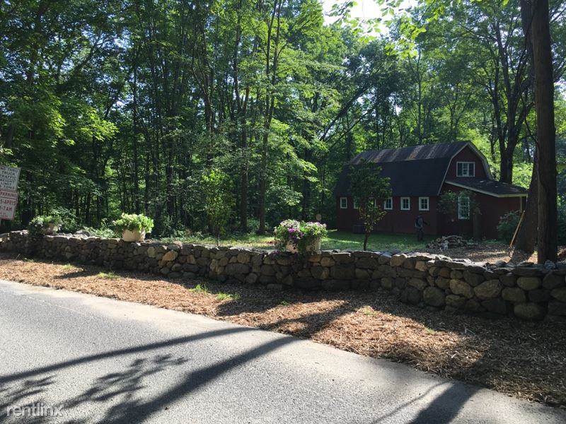 300 Chestnut Hill Rd - Photo 3 of 26