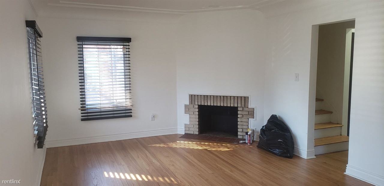 914 Pleasant Dr - Photo 2 of 11