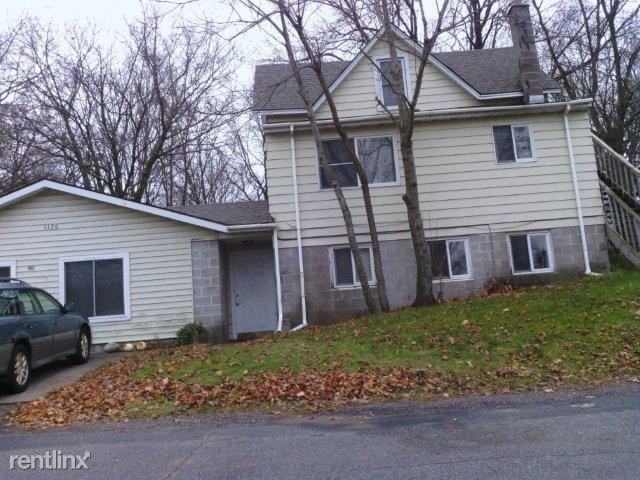 1120 15th Ave E - Photo 2 of 3