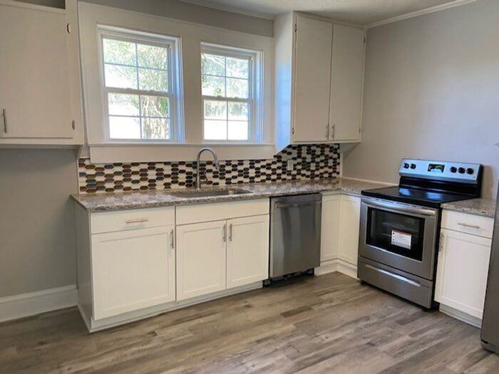 294 Fink Avenue Northwest - Photo 3 of 11