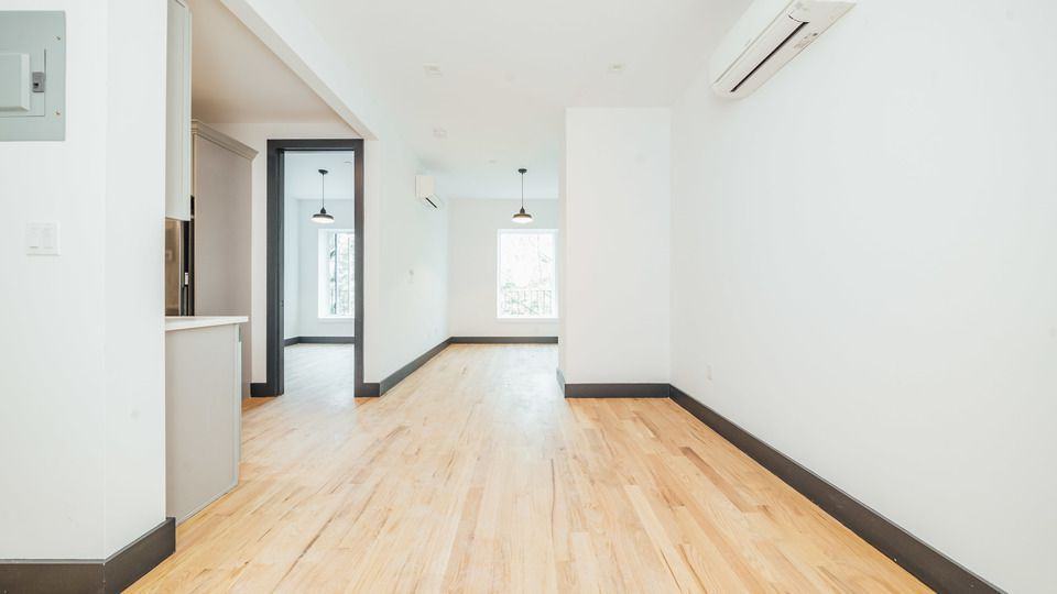 921 Gates Avenue #3R - Photo 3 of 9