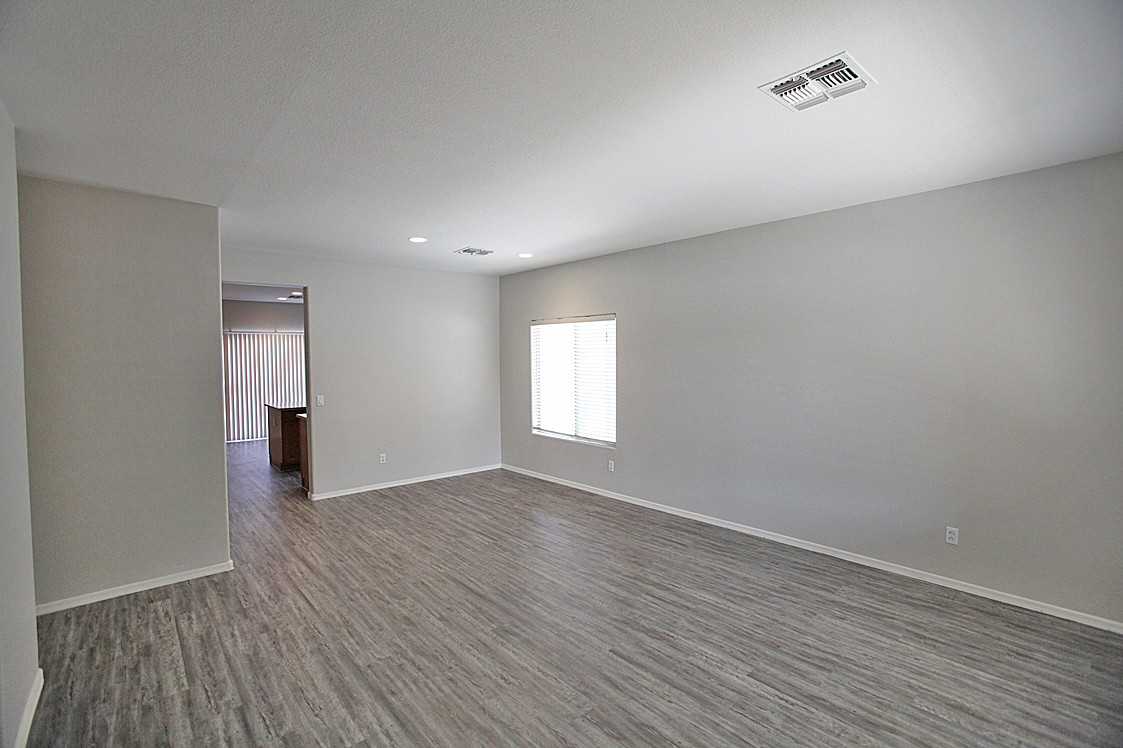 13014 W Whitton Ave - Photo 2 of 21