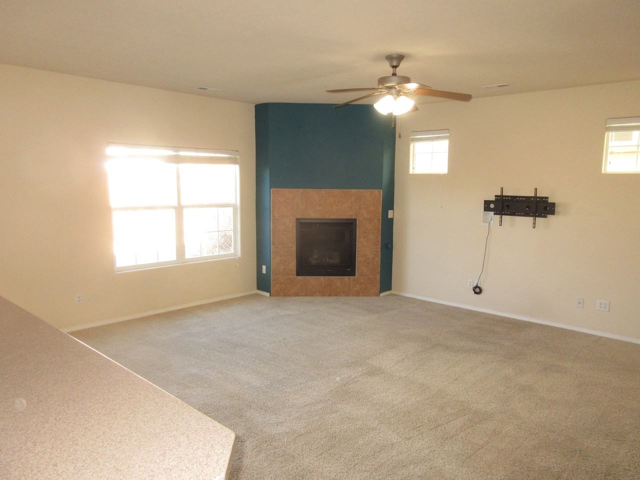 12505 Woodland Ave Ne - Photo 7 of 38