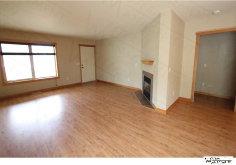 828 Avenue F - Photo 2 of 19