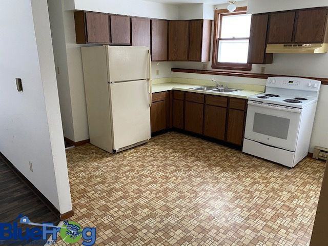 245 Egan Street - Photo 3 of 9