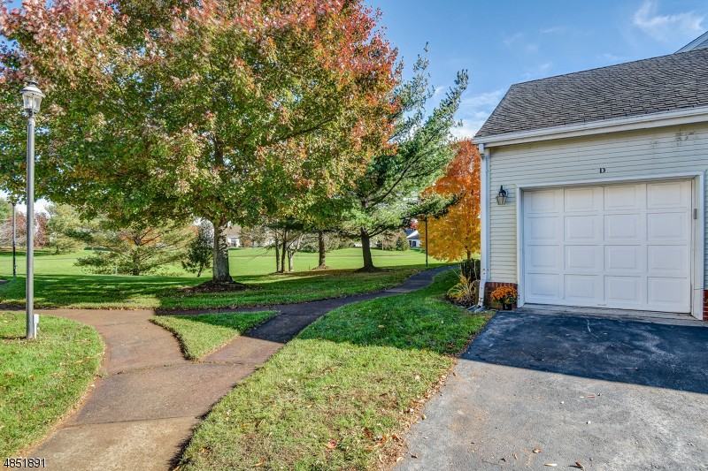 40D 40d Rutland Ln - Photo 2 of 25