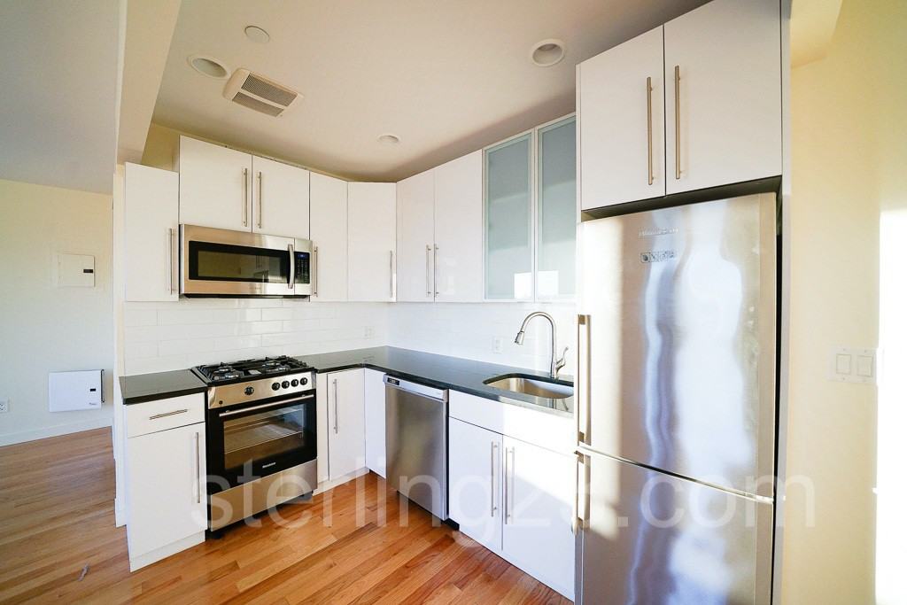 23-15 Astoria Boulevard #7PH - Photo 2 of 11