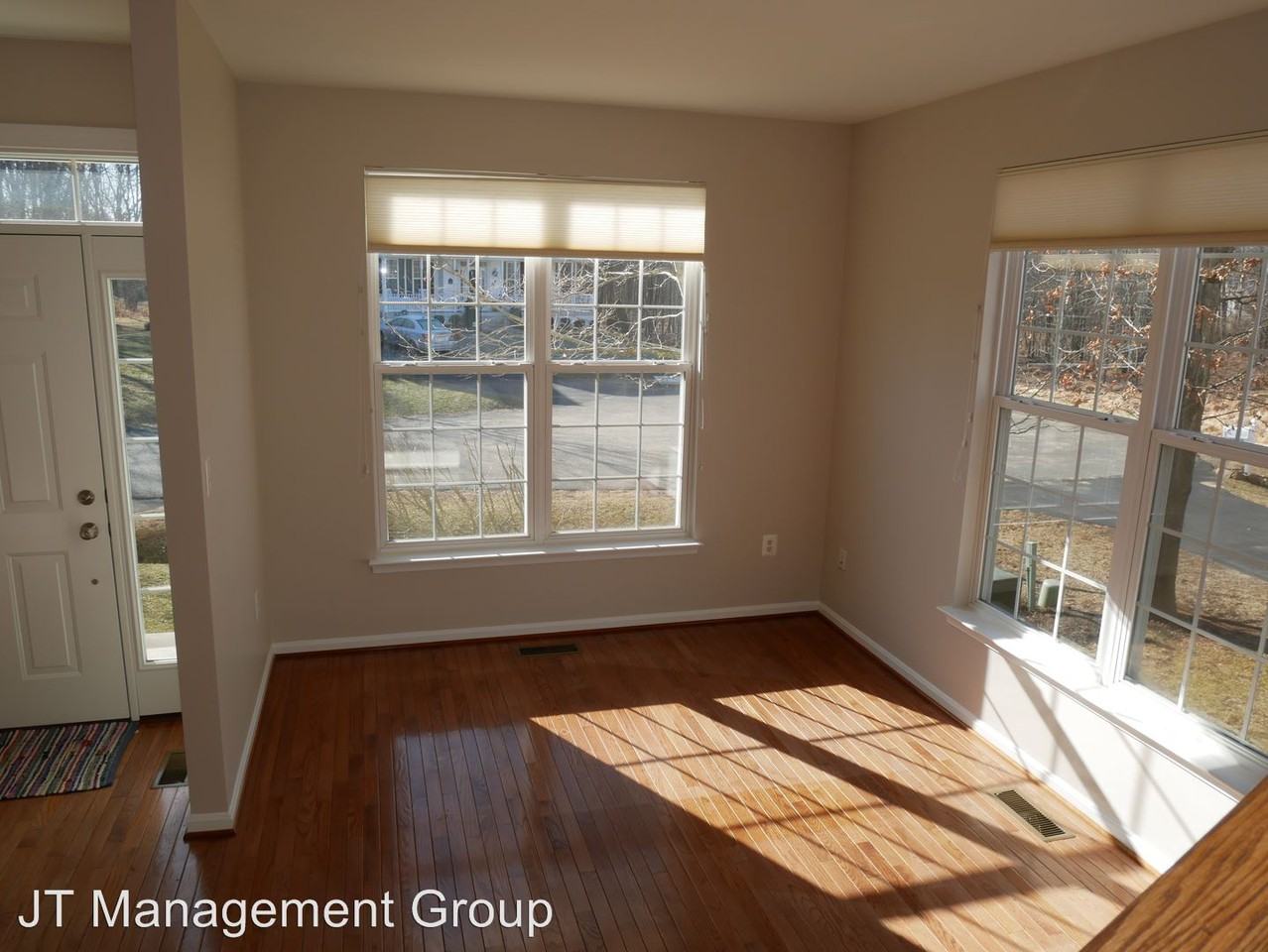 35682 Mclean Ct - Photo 3 of 30