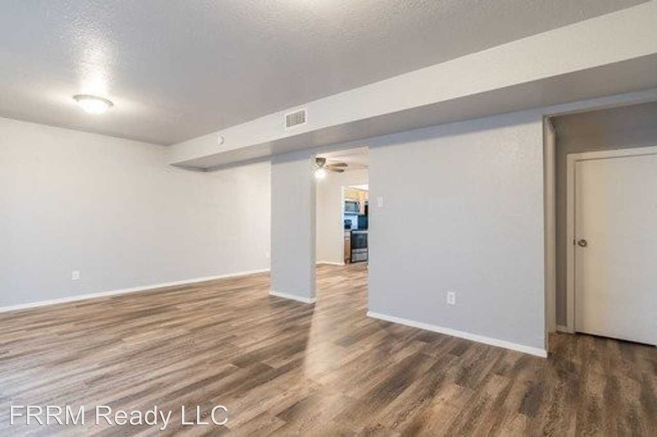 2411 Doreen St. - Photo 2 of 21