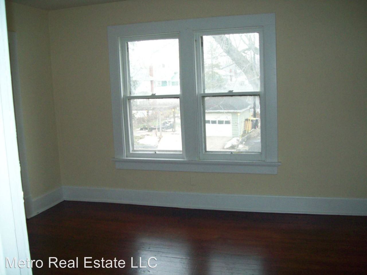 3422 Indiana Ave - Photo 2 of 10