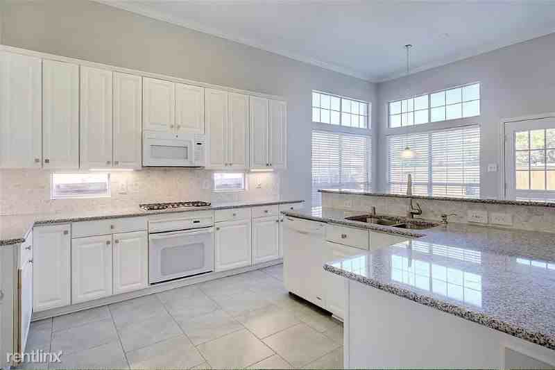 8528 Maltby Ct - Photo 2 of 8