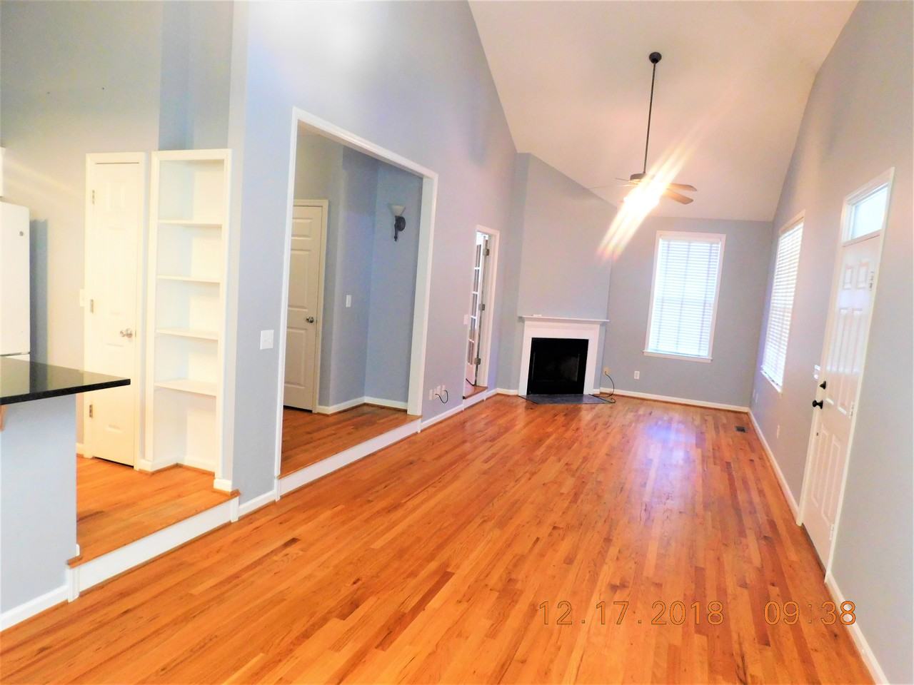 35 Graymont Circle - Photo 3 of 11