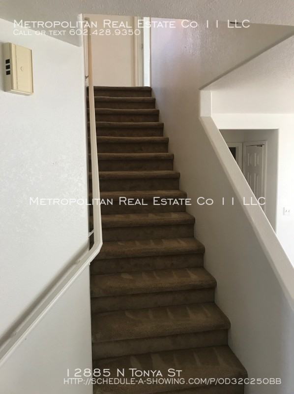 12885 N Tonya St - Photo 2 of 10