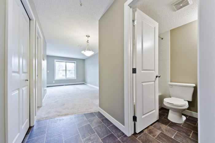 2715 - 12 Ave Se - Photo 3 of 23