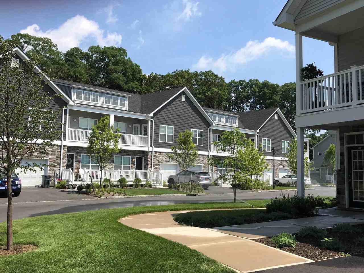 Apartments for Rent In Coram, NY Find 25 Condos & Other Rentals