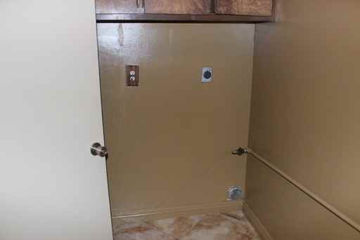 9895 Fox St - Photo 3 of 15