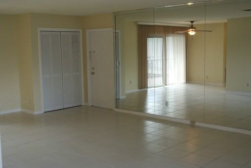 1962 NE 6th St - Photo 3 of 12